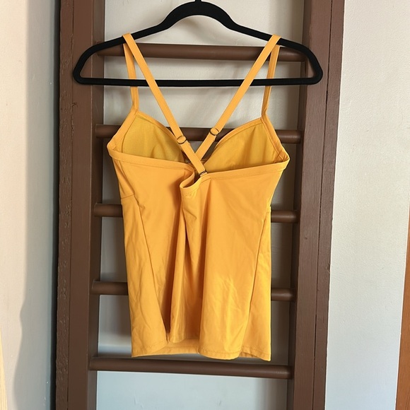 Athleta Twist Up Tankini Top - Picture 2 of 4